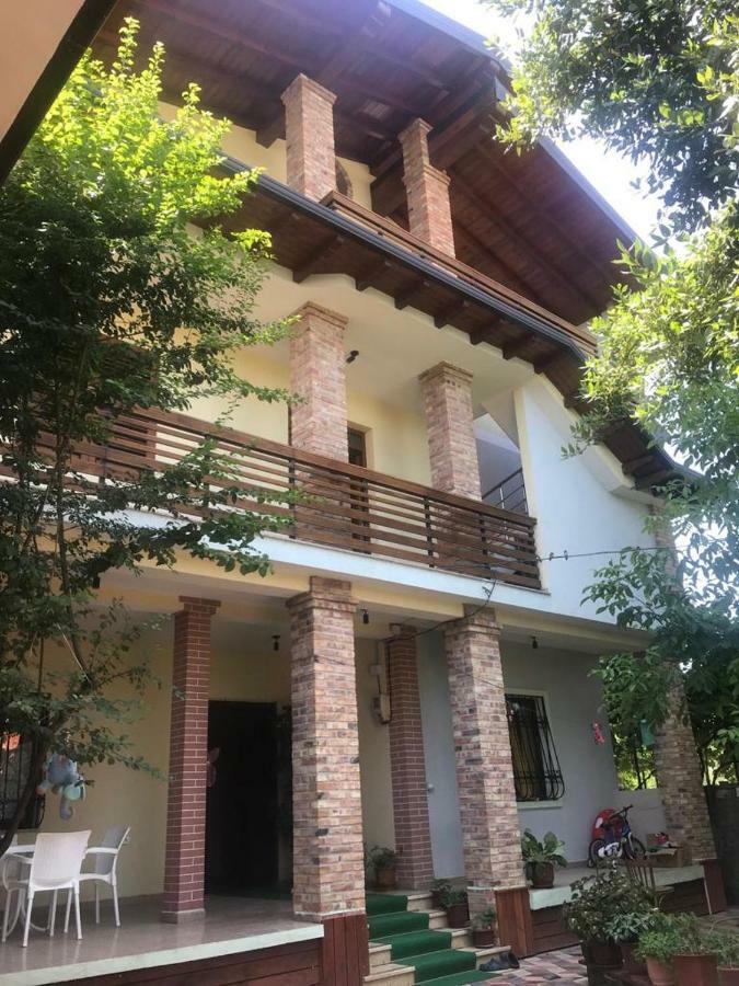 Sara's * Shkodra