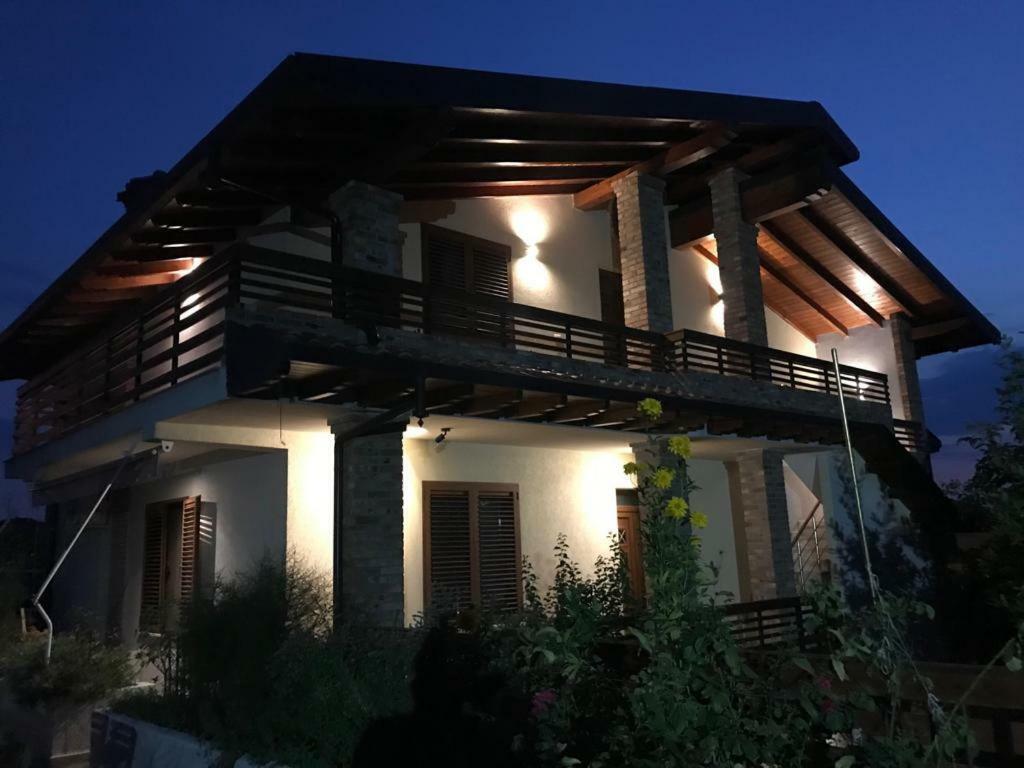 Villa Sara's *